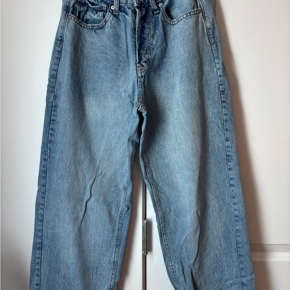 Women’s Light Blue Relaxed Jeans